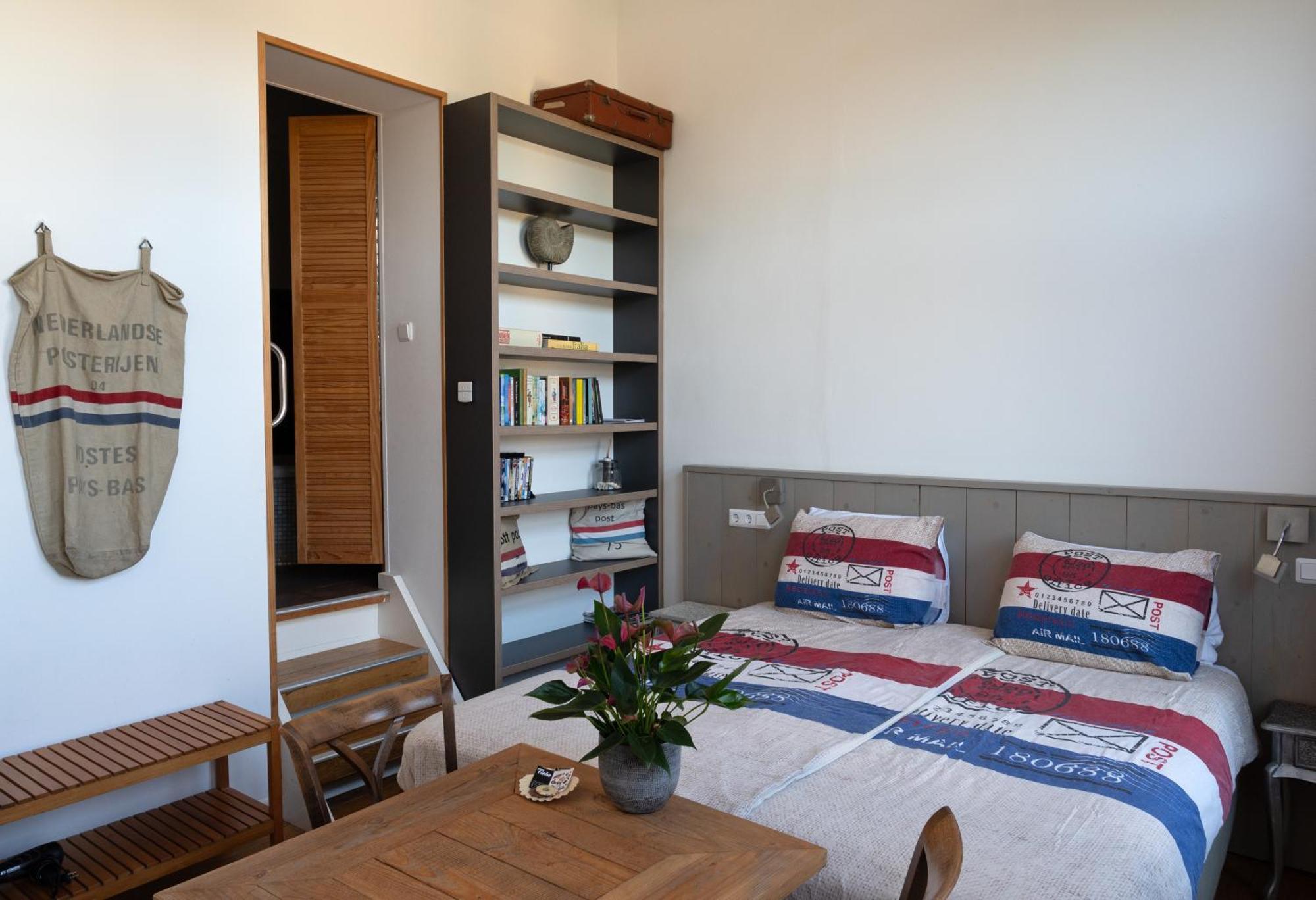 B&B Het Oude Postkantoor Yerseke Exterior photo